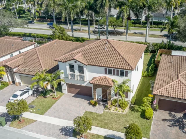 4-bedroom home for rent in Homestead - 139 NE 27th Ter - MondialRealty