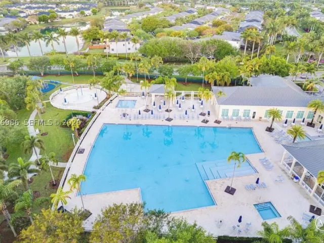 4-bedroom home for rent in Homestead - 139 NE 27th Ter - MondialRealty