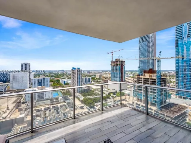 2-bedroom condo for rent in Miami - 851 NE 1st Ave 2408 - MondialRealty