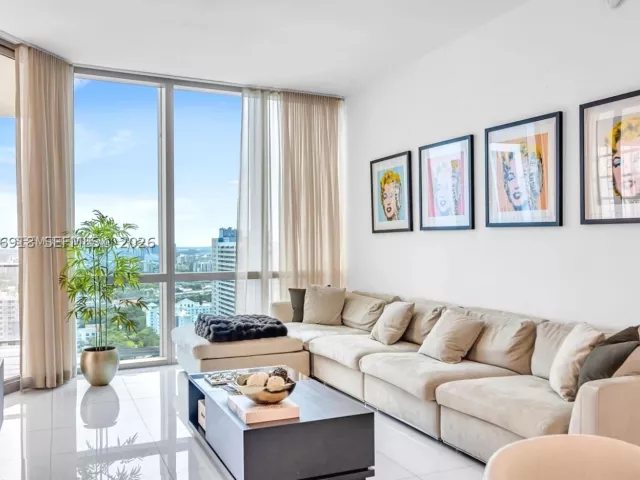 2-bedroom condo for rent in Miami - 851 NE 1st Ave 2408 - MondialRealty