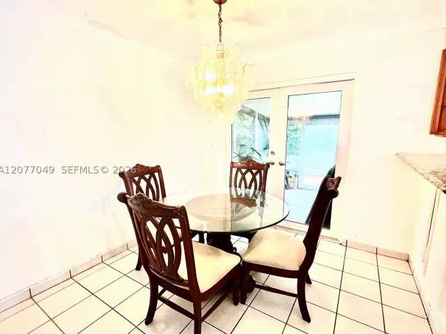 3-bedroom home for sale in Hollywood - 106 N 32nd Ave - MondialRealty