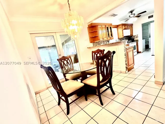 3-bedroom home for sale in Hollywood - 106 N 32nd Ave - MondialRealty