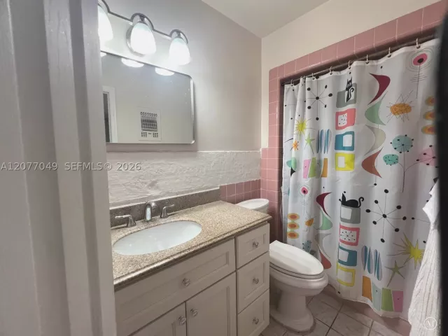 3-bedroom home for sale in Hollywood - 106 N 32nd Ave - MondialRealty