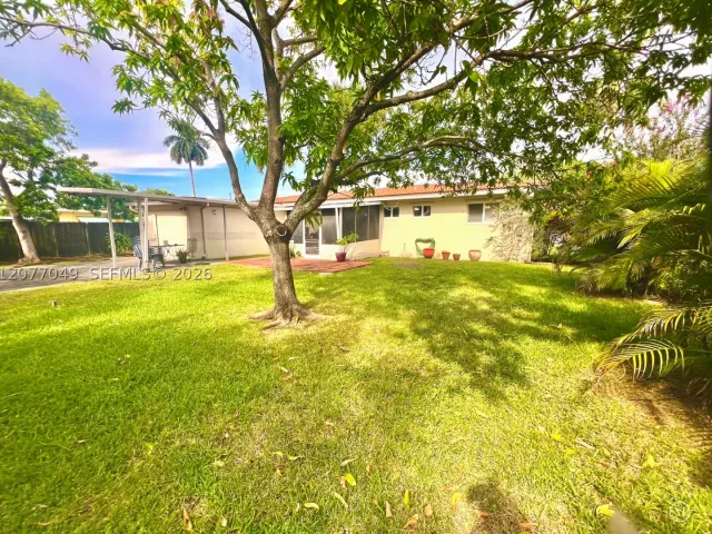 3-bedroom home for sale in Hollywood - 106 N 32nd Ave - MondialRealty