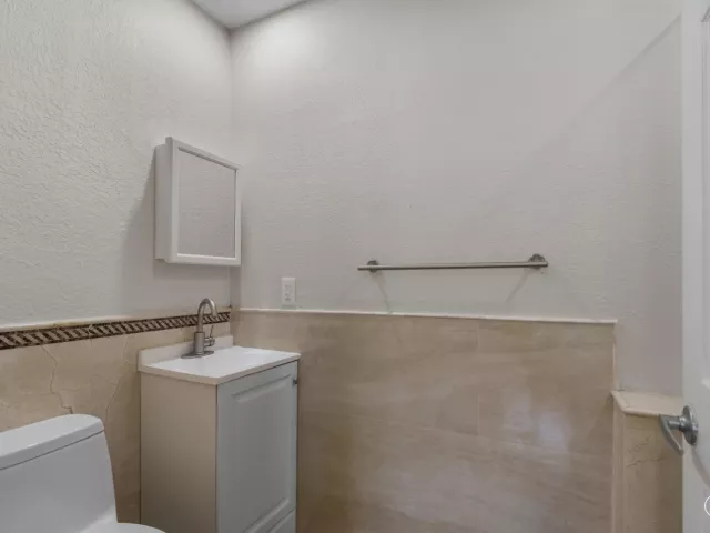 4-bedroom home for sale in Boca Raton - 319 SW 2ND Street - MondialRealty