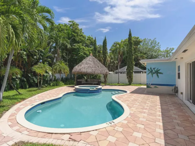 4-bedroom home for sale in Boca Raton - 319 SW 2ND Street - MondialRealty