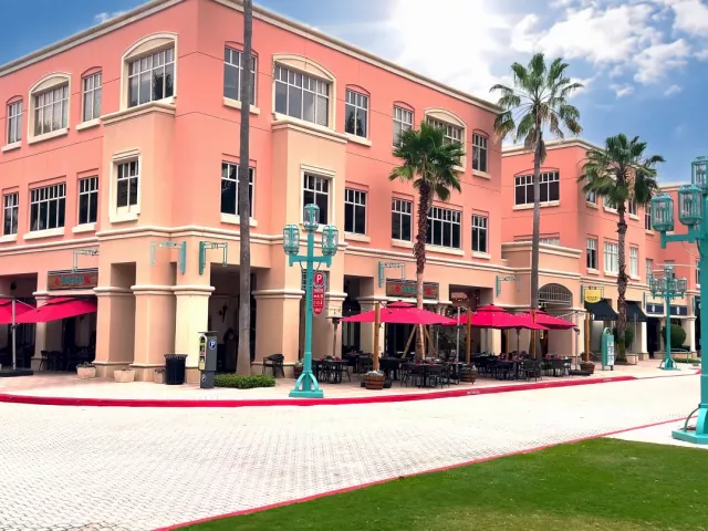 4-bedroom home for sale in Boca Raton - 319 SW 2ND Street - MondialRealty