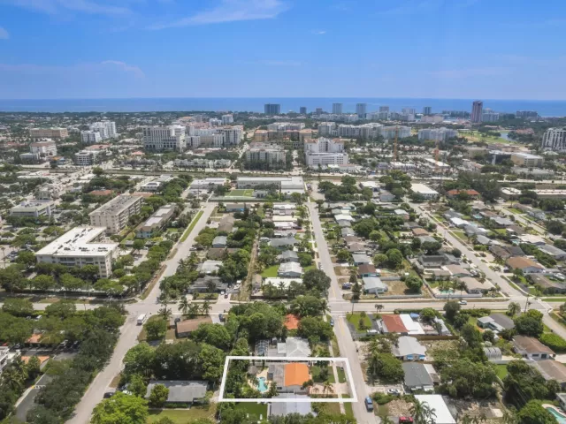 4-bedroom home for sale in Boca Raton - 319 SW 2ND Street - MondialRealty