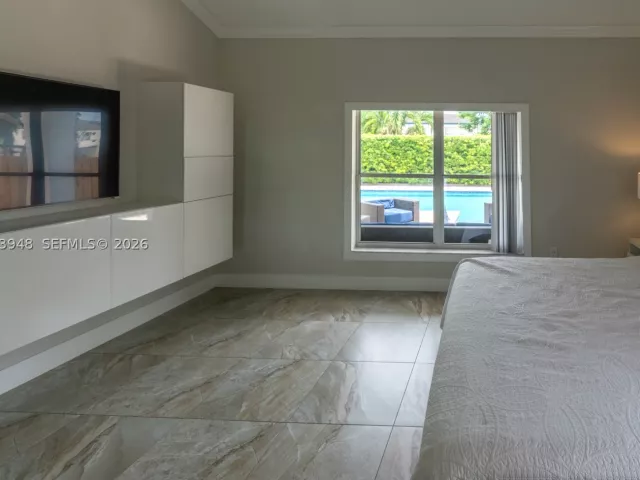 4-bedroom home for sale in Miami - 7301 SW 159th Ave - MondialRealty