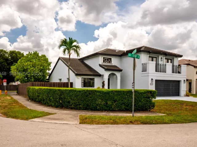 4-bedroom home for sale in Miami - 7301 SW 159th Ave - MondialRealty
