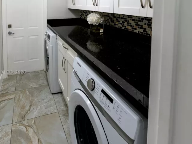 4-bedroom home for sale in Miami - 7301 SW 159th Ave - MondialRealty