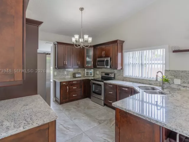 4-bedroom home for sale in Miami - 7301 SW 159th Ave - MondialRealty