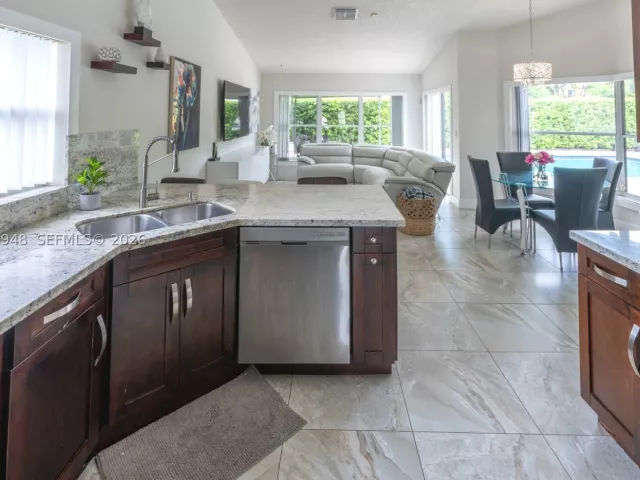 4-bedroom home for sale in Miami - 7301 SW 159th Ave - MondialRealty