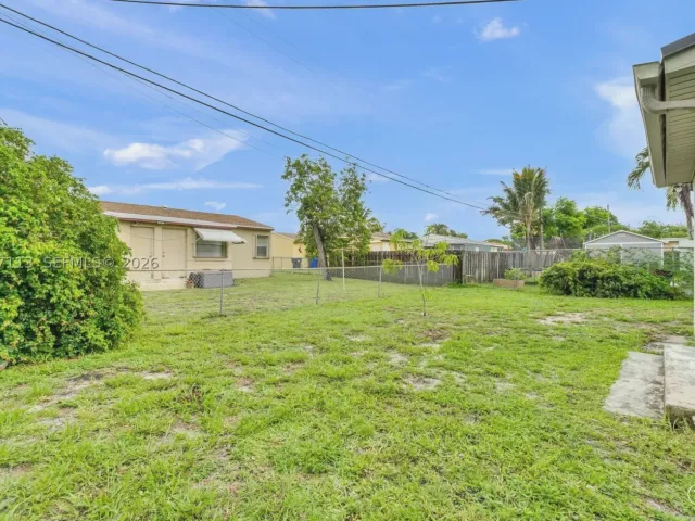 3-bedroom home for sale in Hollywood - 2651 Fletcher Ct - MondialRealty