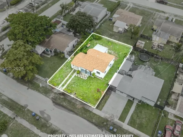 3-bedroom home for sale in Hollywood - 2651 Fletcher Ct - MondialRealty