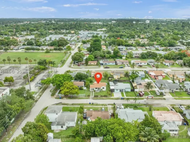 3-bedroom home for sale in Hollywood - 2651 Fletcher Ct - MondialRealty