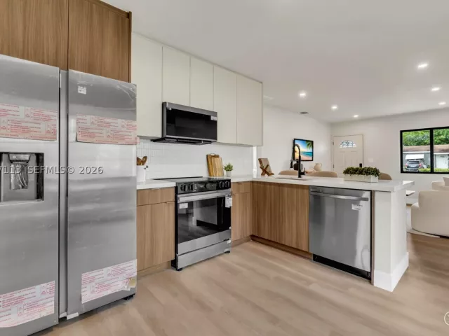 3-bedroom home for sale in Hollywood - 2651 Fletcher Ct - MondialRealty