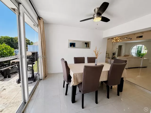 4-bedroom home for sale in Fort Lauderdale - 2830 NE 56th Ct - MondialRealty