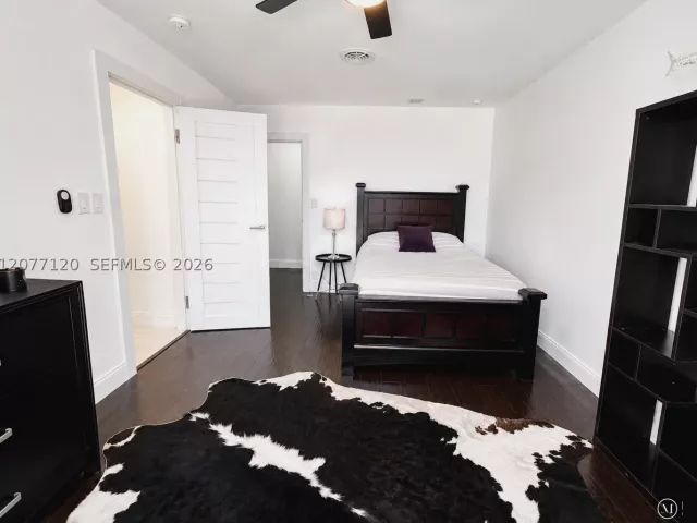 4-bedroom home for sale in Fort Lauderdale - 2830 NE 56th Ct - MondialRealty
