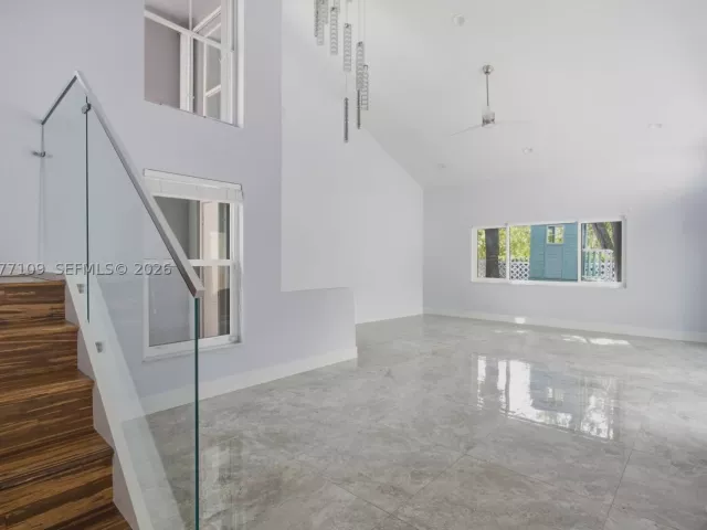 3-bedroom home for rent in Hollywood - 1880 Sweetbay Way - MondialRealty
