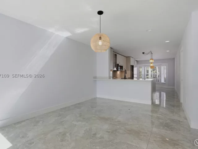 3-bedroom home for rent in Hollywood - 1880 Sweetbay Way - MondialRealty