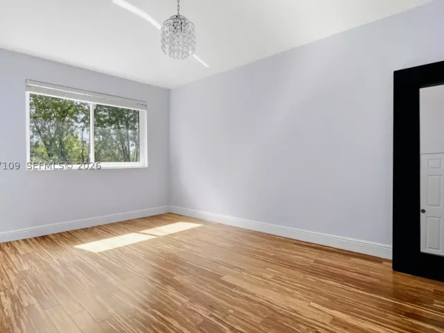 3-bedroom home for rent in Hollywood - 1880 Sweetbay Way - MondialRealty
