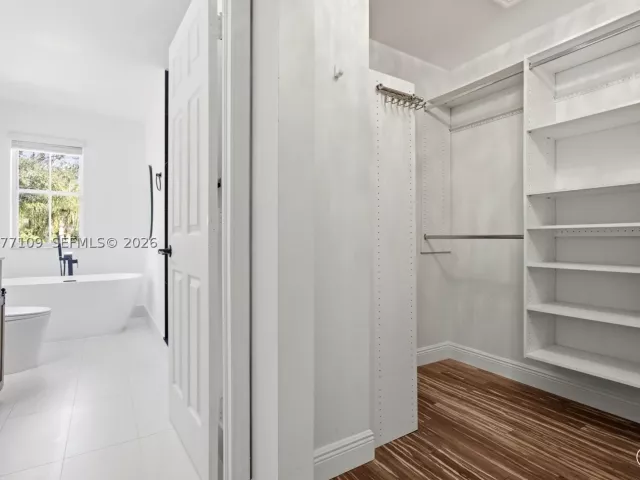 3-bedroom home for rent in Hollywood - 1880 Sweetbay Way - MondialRealty