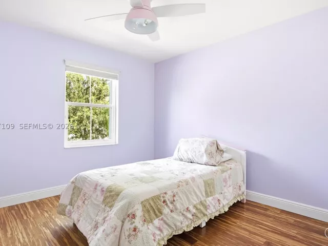 3-bedroom home for rent in Hollywood - 1880 Sweetbay Way - MondialRealty