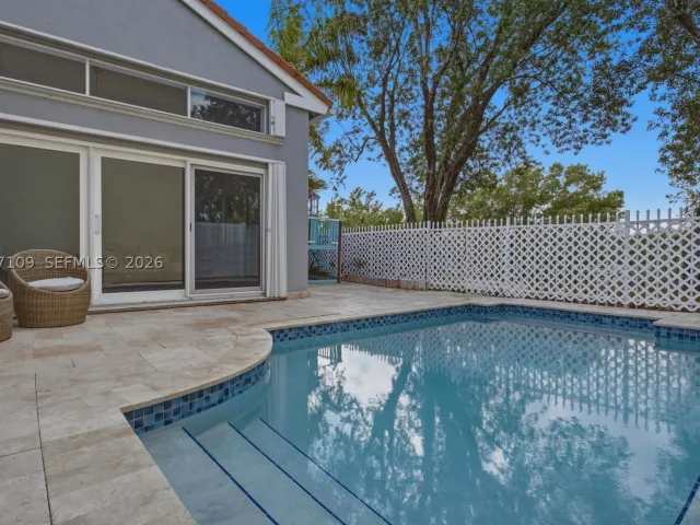 3-bedroom home for rent in Hollywood - 1880 Sweetbay Way - MondialRealty