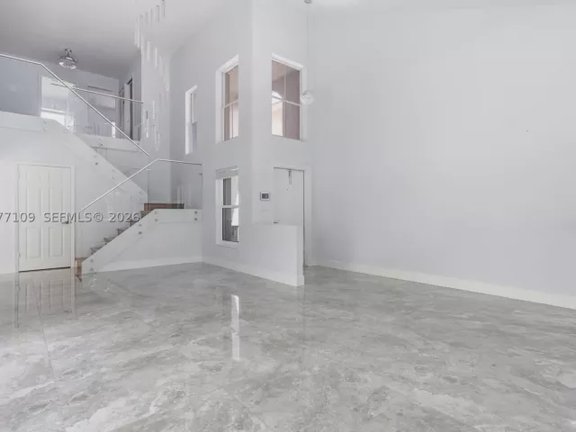 3-bedroom home for rent in Hollywood - 1880 Sweetbay Way - MondialRealty