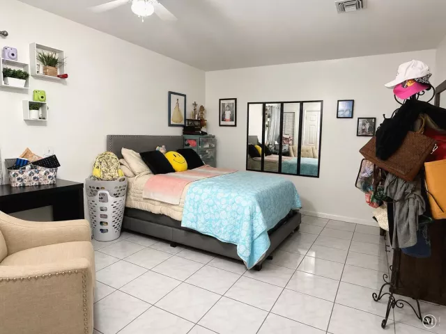 3-bedroom home for sale in West Palm Beach - 821 Hampton Road - MondialRealty