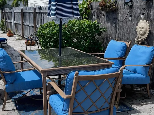 3-bedroom home for sale in West Palm Beach - 821 Hampton Road - MondialRealty