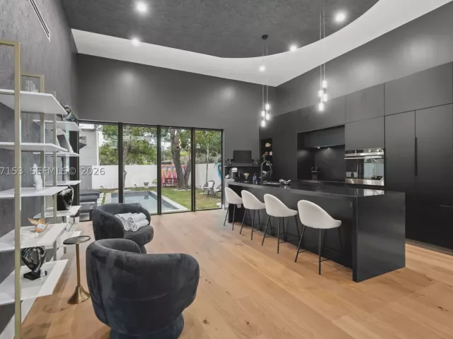 5-bedroom home for rent in Miami - 400 NW 49th St 0 - MondialRealty