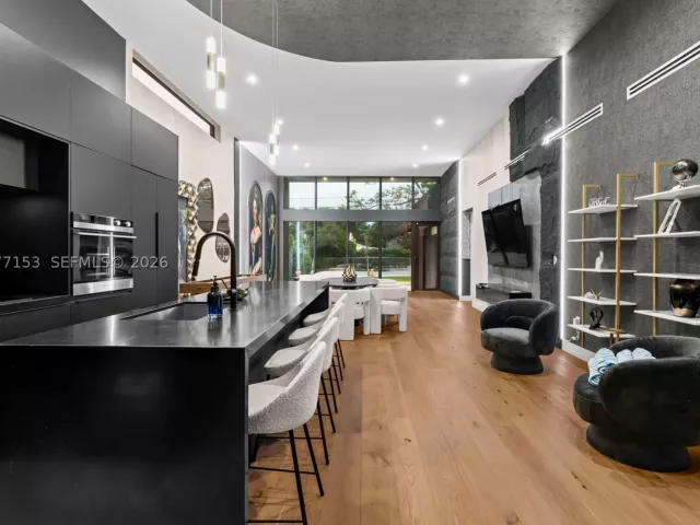 5-bedroom home for rent in Miami - 400 NW 49th St 0 - MondialRealty
