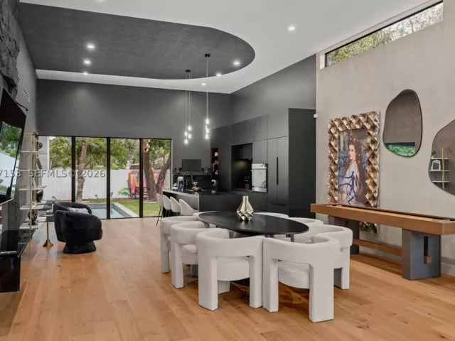 5-bedroom home for rent in Miami - 400 NW 49th St 0 - MondialRealty