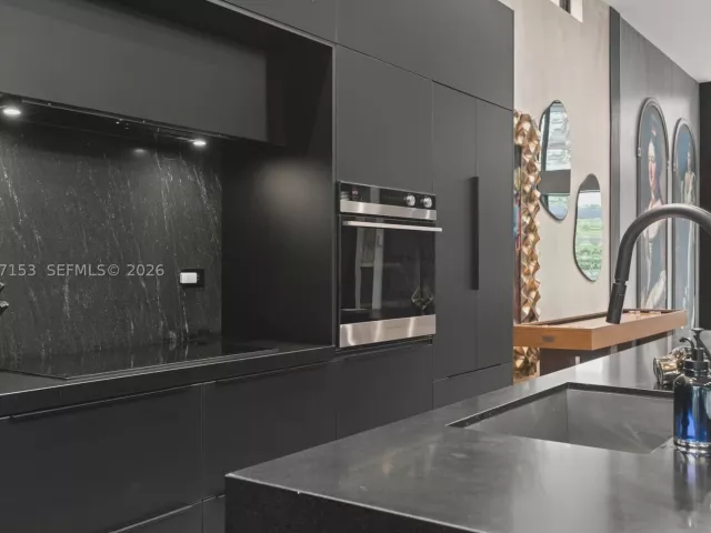 5-bedroom home for rent in Miami - 400 NW 49th St 0 - MondialRealty