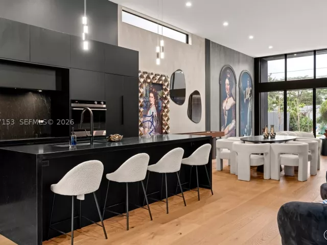 5-bedroom home for rent in Miami - 400 NW 49th St 0 - MondialRealty