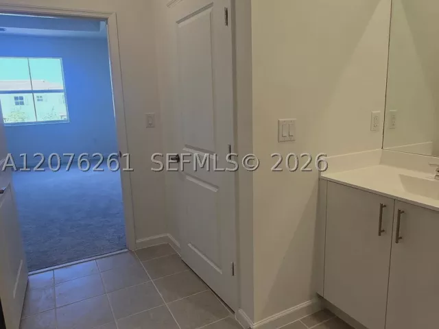 5-bedroom home for sale in Homestead - 2475 SE 29th Dr - MondialRealty