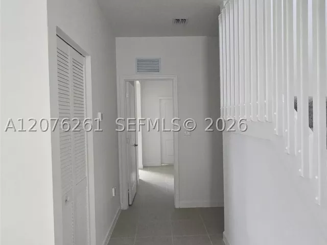 5-bedroom home for sale in Homestead - 2475 SE 29th Dr - MondialRealty
