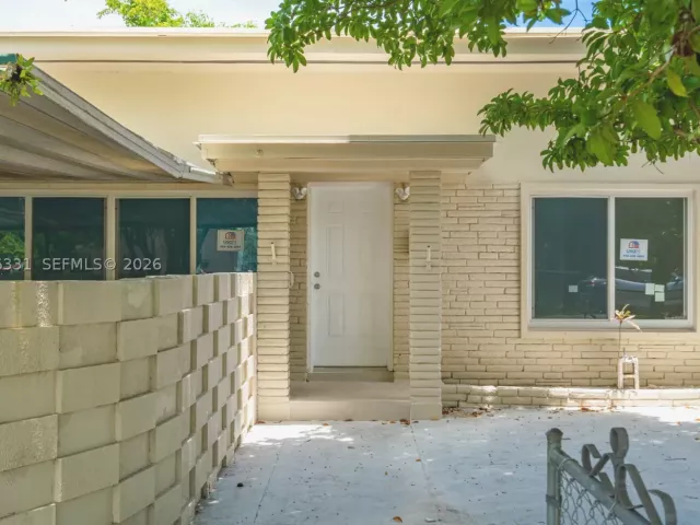 7-bedroom home for rent in Miami - 1701 NW 19th Ave 1701 - MondialRealty
