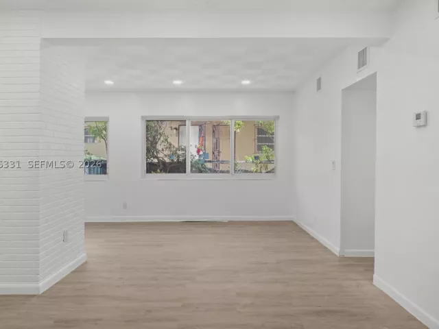 7-bedroom home for rent in Miami - 1701 NW 19th Ave 1701 - MondialRealty