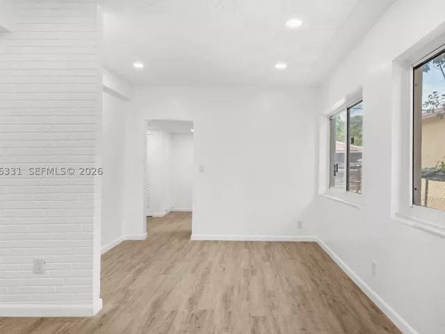 7-bedroom home for rent in Miami - 1701 NW 19th Ave 1701 - MondialRealty