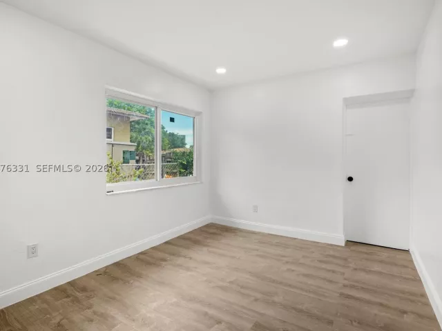 7-bedroom home for rent in Miami - 1701 NW 19th Ave 1701 - MondialRealty