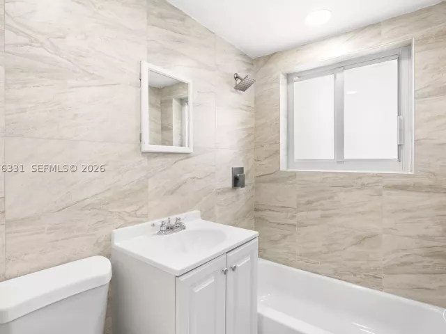 7-bedroom home for rent in Miami - 1701 NW 19th Ave 1701 - MondialRealty