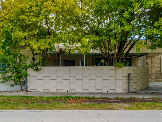 7-bedroom home for rent in Miami - 1701 NW 19th Ave 1701 - MondialRealty