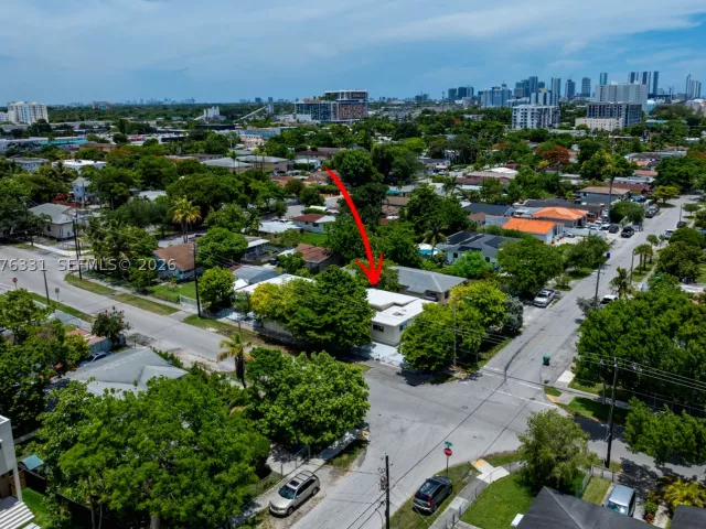 7-bedroom home for rent in Miami - 1701 NW 19th Ave 1701 - MondialRealty