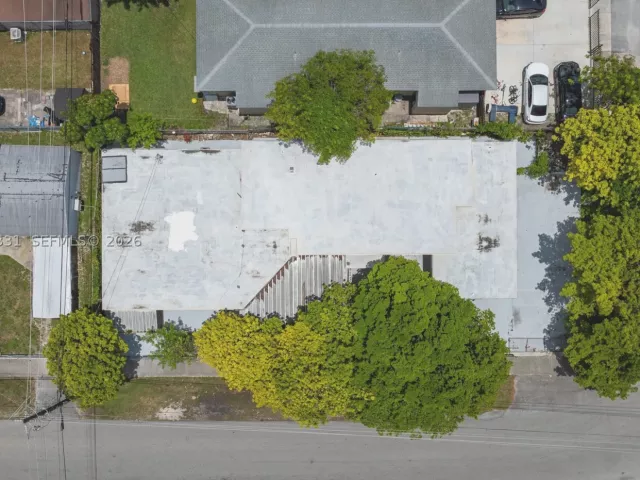 7-bedroom home for rent in Miami - 1701 NW 19th Ave 1701 - MondialRealty