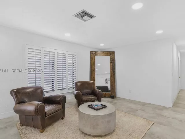 3-bedroom home for rent in Miami - 5210 SW 128th Ct - MondialRealty