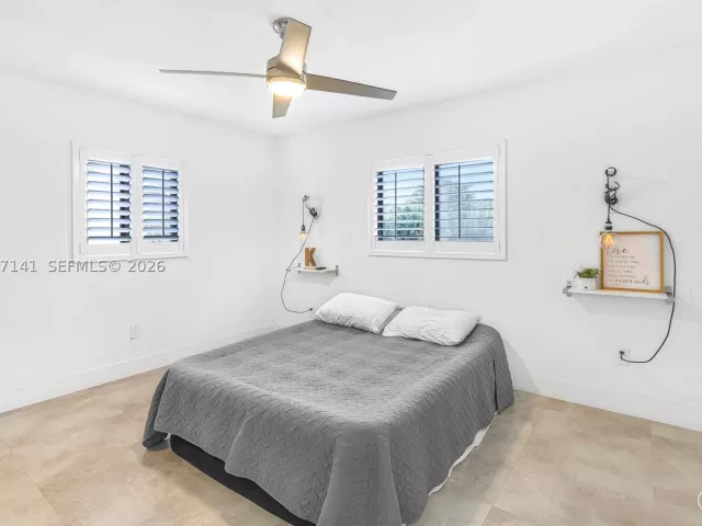 3-bedroom home for rent in Miami - 5210 SW 128th Ct - MondialRealty