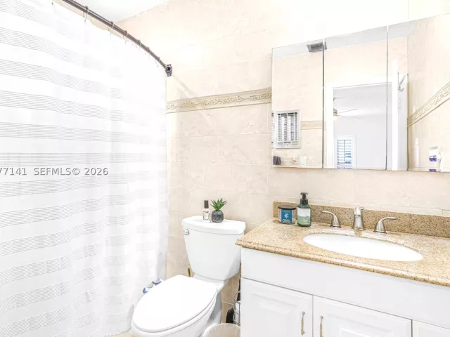 3-bedroom home for rent in Miami - 5210 SW 128th Ct - MondialRealty